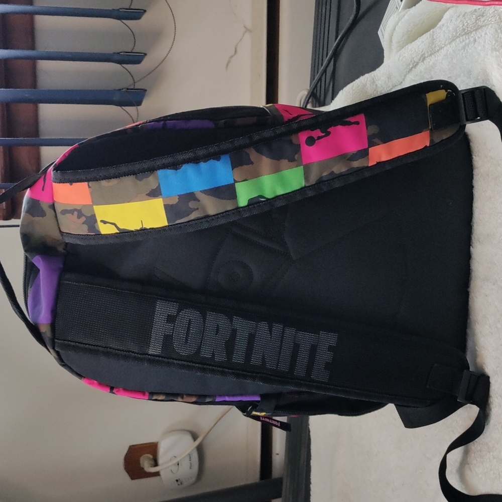 Fortnite boys backpack 18 in deep 14 in wide - Picture 3 of 9